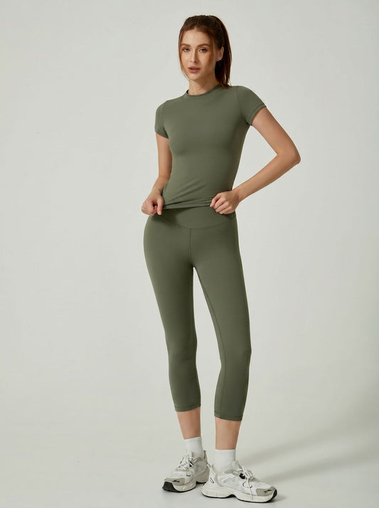 Women’s Quick-Dry Activewear Sets & Capri Pants